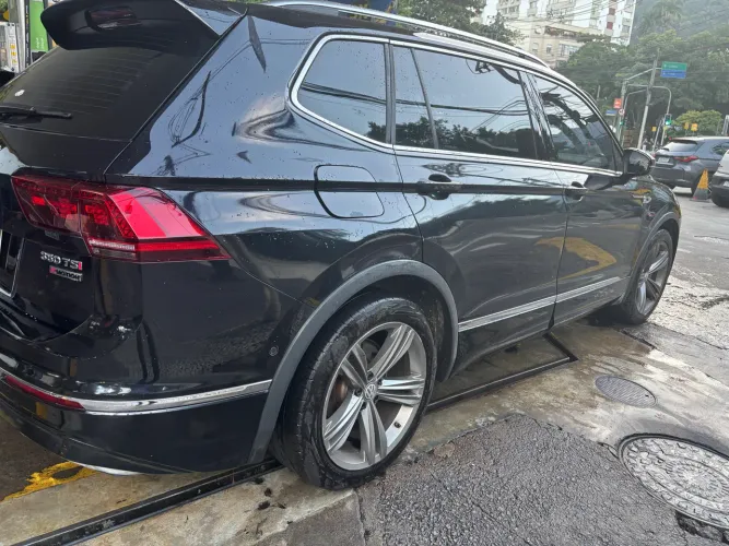 Volkswagen Tiguan Allspac R-line 350 TSI 2.0 4X4 2021