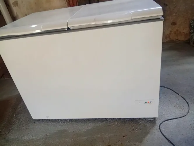 Freezer Esmaltec 2 portas funcionando perfeitamente
