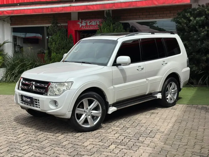 Mitsubishi Pajero HPE Full 3.2 4X4 T.i.dies. 5P AUT 2013