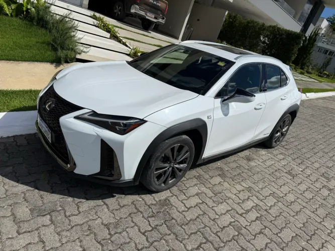 Lexus UX-250H F-sport 2.0 16V Aut.(hybrid) 2019