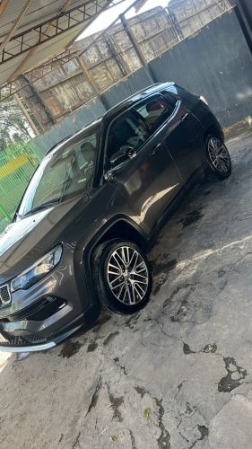 Imagem de Jeep Compass Limited T270 1.3 TB 4X2 Flex AUT 2022