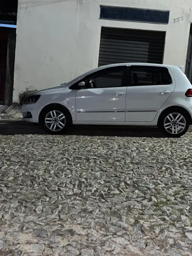 Volkswagen Fox Highline I Motion 1.6 Flex 16V 5P 2016