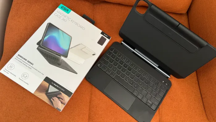 Capa ESR para iPad Pro 11" M4 (2024) com Teclado