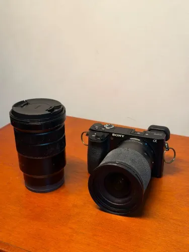 Kit Profissional Sony a6500 + Lente Sony 18-105mm f/4 G + Lente Sigma 16mm f/1.4