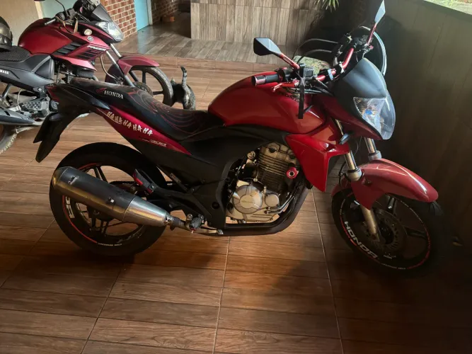 Cb 300 2011 vermelha