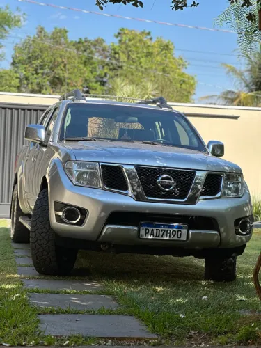 Nissan Frontier SL CD 4X4 2.5tb Diesel AUT 2015