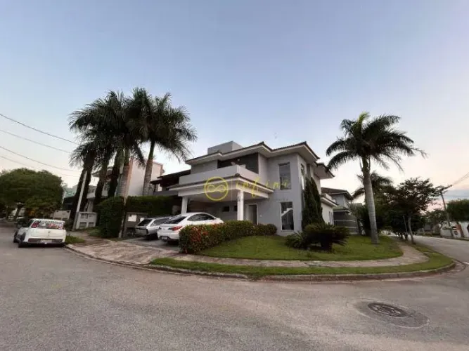 Casa de Condomínio com 3 quartos todos com suíte à venda, 215 m² por R$ 1.540.000 - Condom