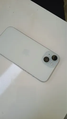 Vendo iPhone15 zerado na garanti já da Apple ainda