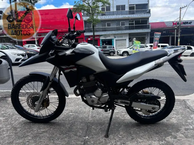 XRE 300 * SÓ 22.365 KM, ÚNICO DONO * BRANCA 2016/2015