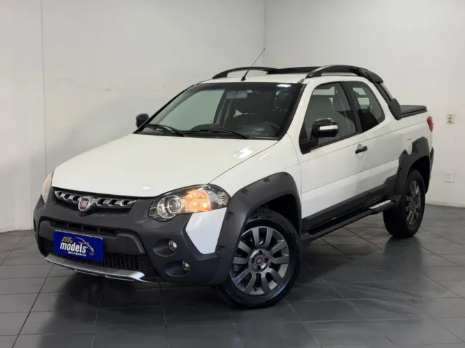 Fiat Strada Adventure1.8/ 1.8 Locker Flex CD 2016