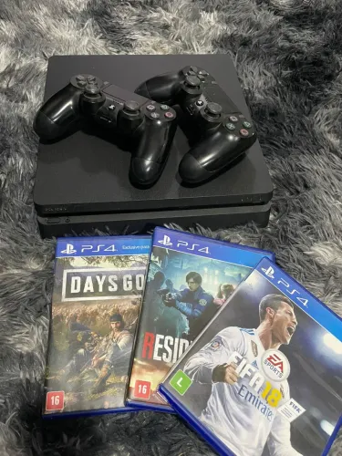 PS4 slim, 500GB.