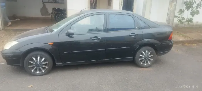 Ford Focus Ghia Sed. 2.0 16v/ 2.0 16V Flex 4P 2005