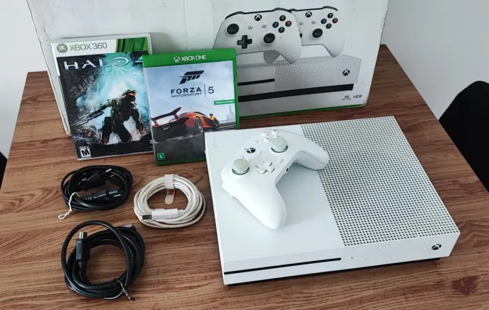 (Aceito oferta) x box one s 1 tb completo +2 jogos