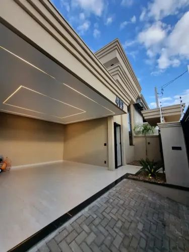 EVILLE BADY BASSITT, um verdadeiro espetáculo! CASA COM PISCINA!
