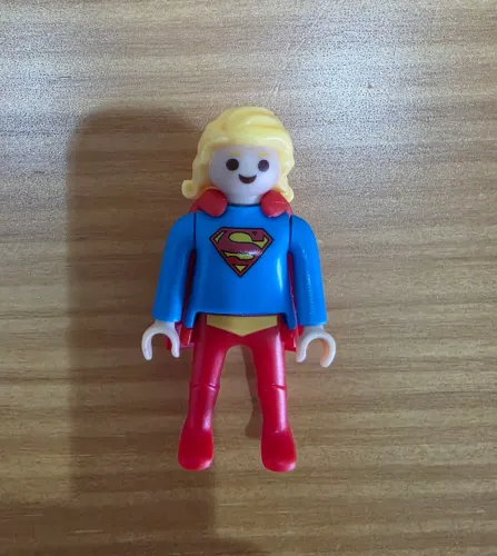 SUPERGIRL PLAYMOBIL KINDER OVO DC 