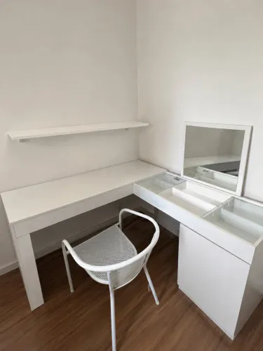 Mesa em L com penteadeira