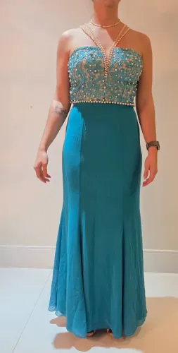 Vestido de Festa Longo Sereia Azul Turquesa com Renda e Pérolas