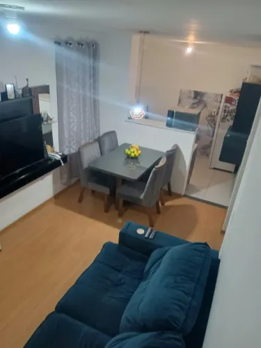 Apartamento com 2 Quarto(s) e 1 banheiro(s) para Alugar, 42 m² por R$ 980 / Mês