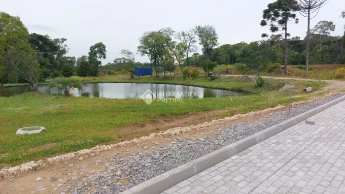 Terrenos à venda em condomínio fechado