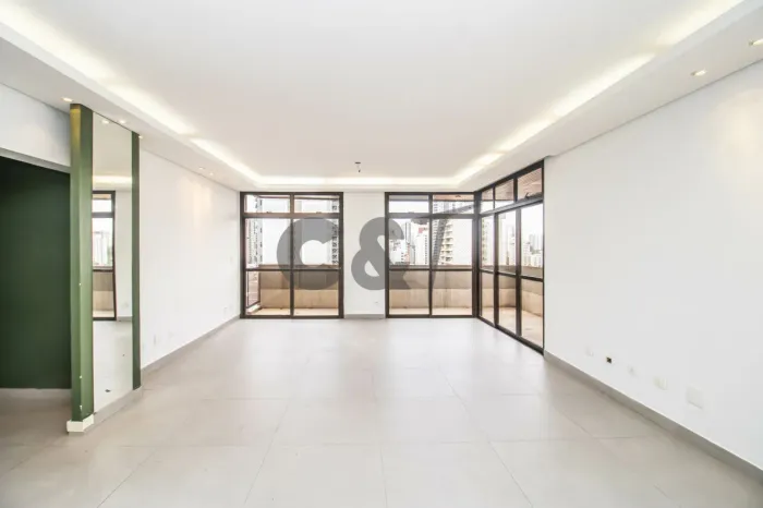 Apartamento - 4 Dormitórios à Venda ou para Alugar na Chácara Santo Antônio - São Paulo/SP