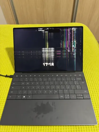 Dell XPS 13 Plus 9320 i7 32GB 1TB 4K Touch ( Leia a descrição )