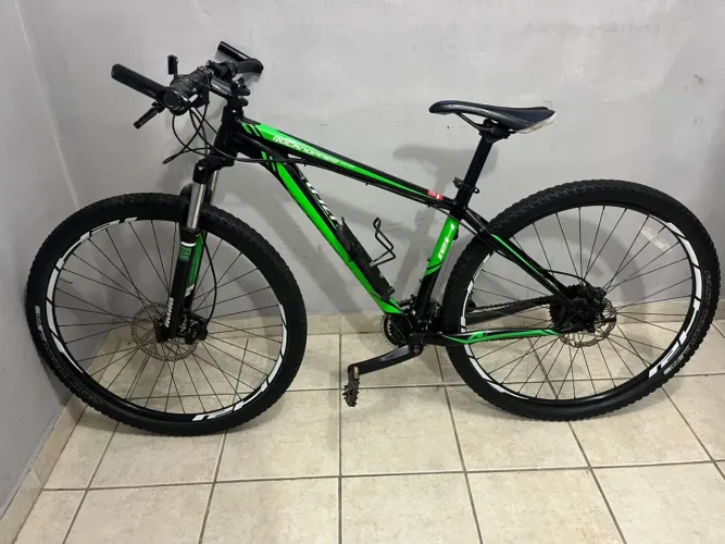 Specialized rockhopper bike 29
