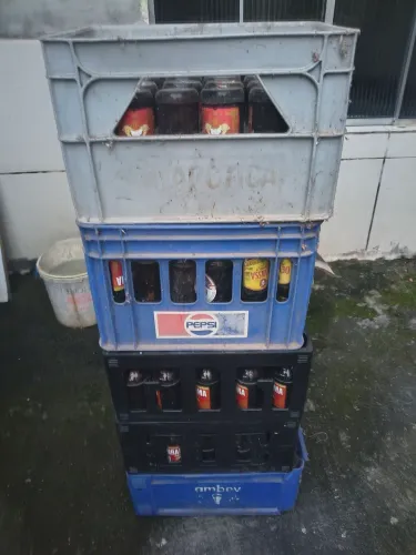Caixas de cerveja litrinho 