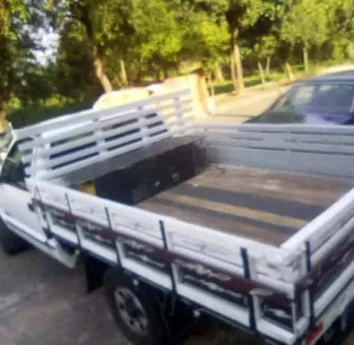 Faço carreto pequenas mudanças 