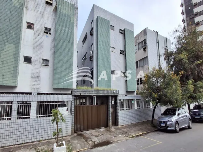 EXCELENTE APARTAMENTO, COM APROXIMADAMENTE 130 METROS QUADRADOS, APARTAMENTO N° 101, FICA 