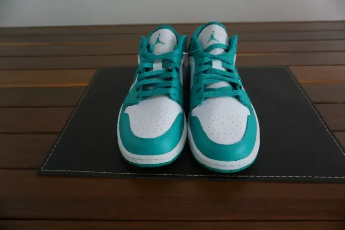 Nike Air Jordan 1 Low Branco e Verde-turquesa
