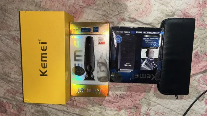 Kit completo de barbearia Kemei+ máquinas e acessórios