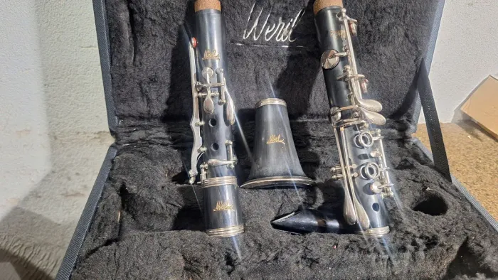 Clarinete Weril em Do. 13 chaves