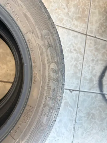 Vendo pneus aro 185/65 r15