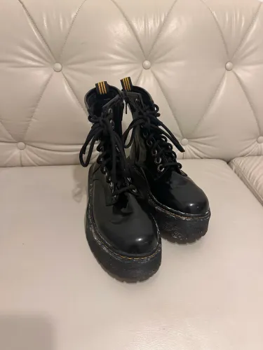 Bota coturno Estilo Dr Martens Vegan Free