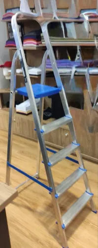 Escada alumínio 5 degraus 