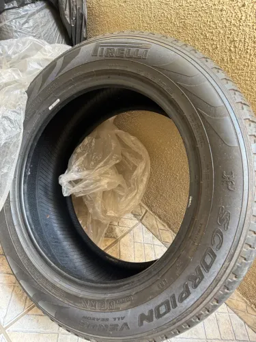 Pneus usados R18 235/60