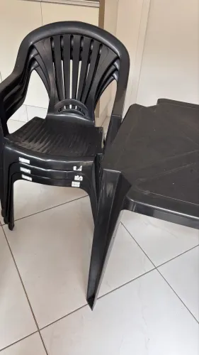 Conjunto mesa de plástico