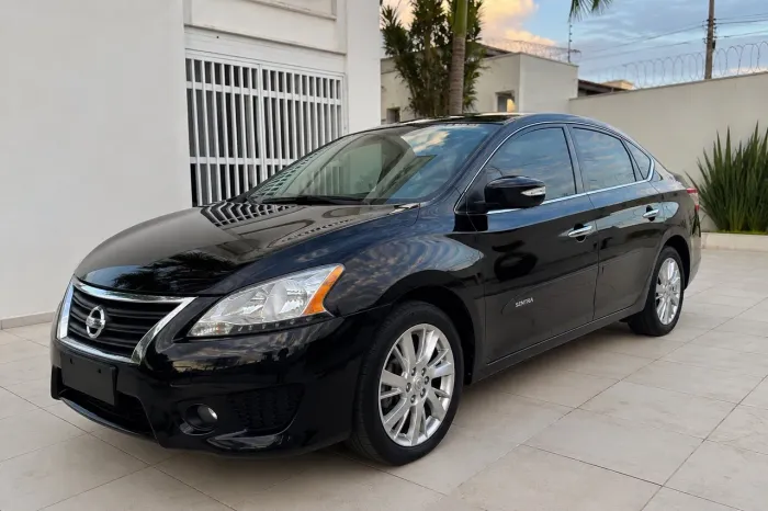 Nissan Sentra SL 2.0/ 2.0 Flex Fuel 16V Aut. 2014