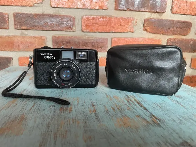 Yashica me 1 