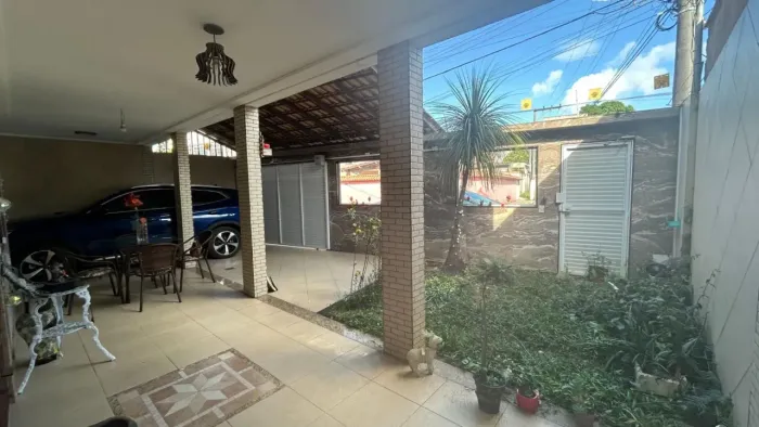 EXCLUSIVIDADE: Casa com 3 quartos/suíte em Santos Dumont- 280m²- Terraço