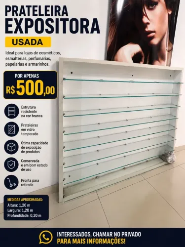 Prateleira em mdf e vidro 