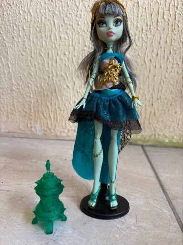 Vendo bonecas monster high lote