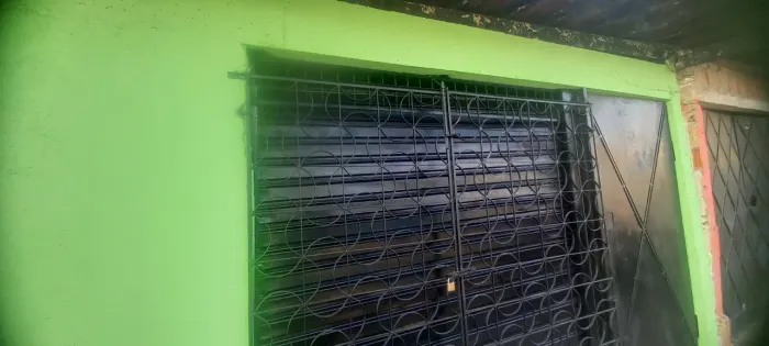Aluga-se ponto comercial