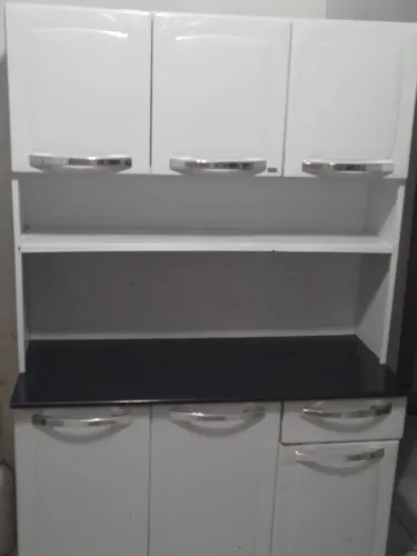 ARMÁRIO DE COZINHA