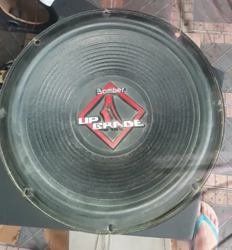Alto falante de 12 Bomber 350 watts