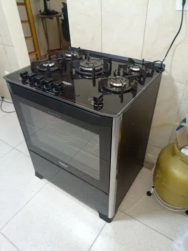 Vendo Fogão Dako Magister.