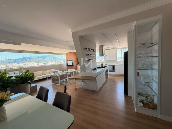 Apartamento de 4 quartos à venda no Centro de Palhoça, com 179 m² privativos e vista para
