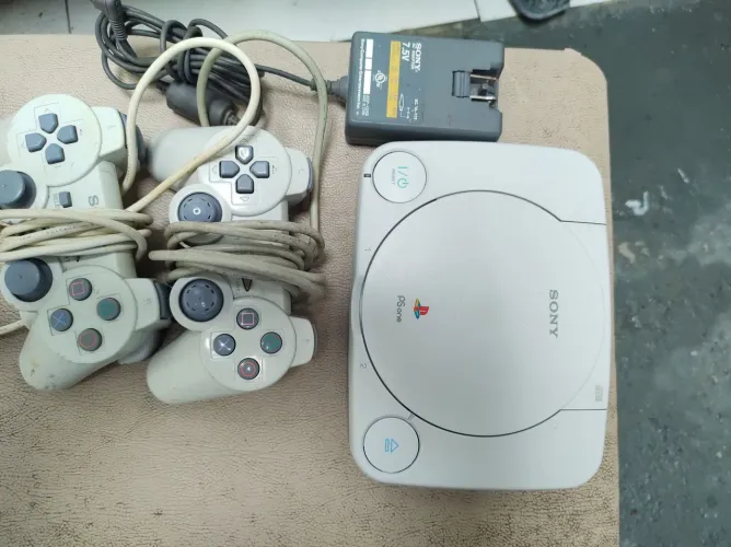 Ps1 one sem o Cabo de vídeo