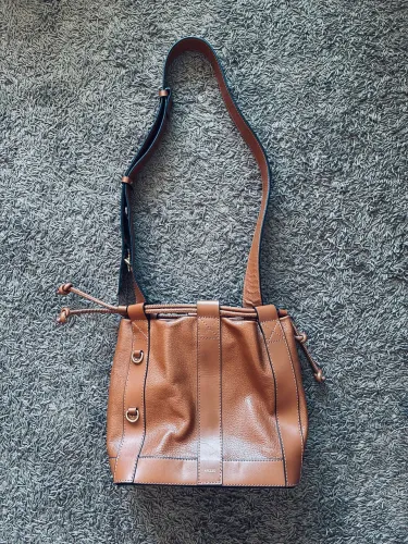 Bolsa de couro Arezzo 