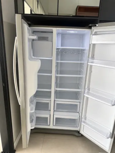 Vendo geladeira Samsung Side by side 501L
